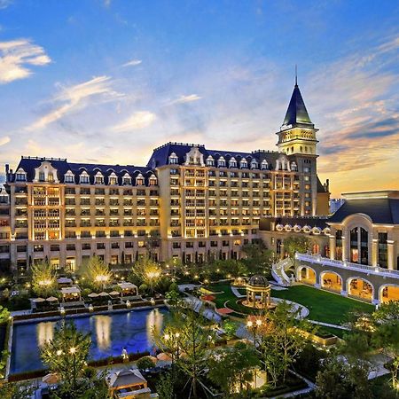 Hilton Qingdao Golden Beach - Beer Halls Exterior foto