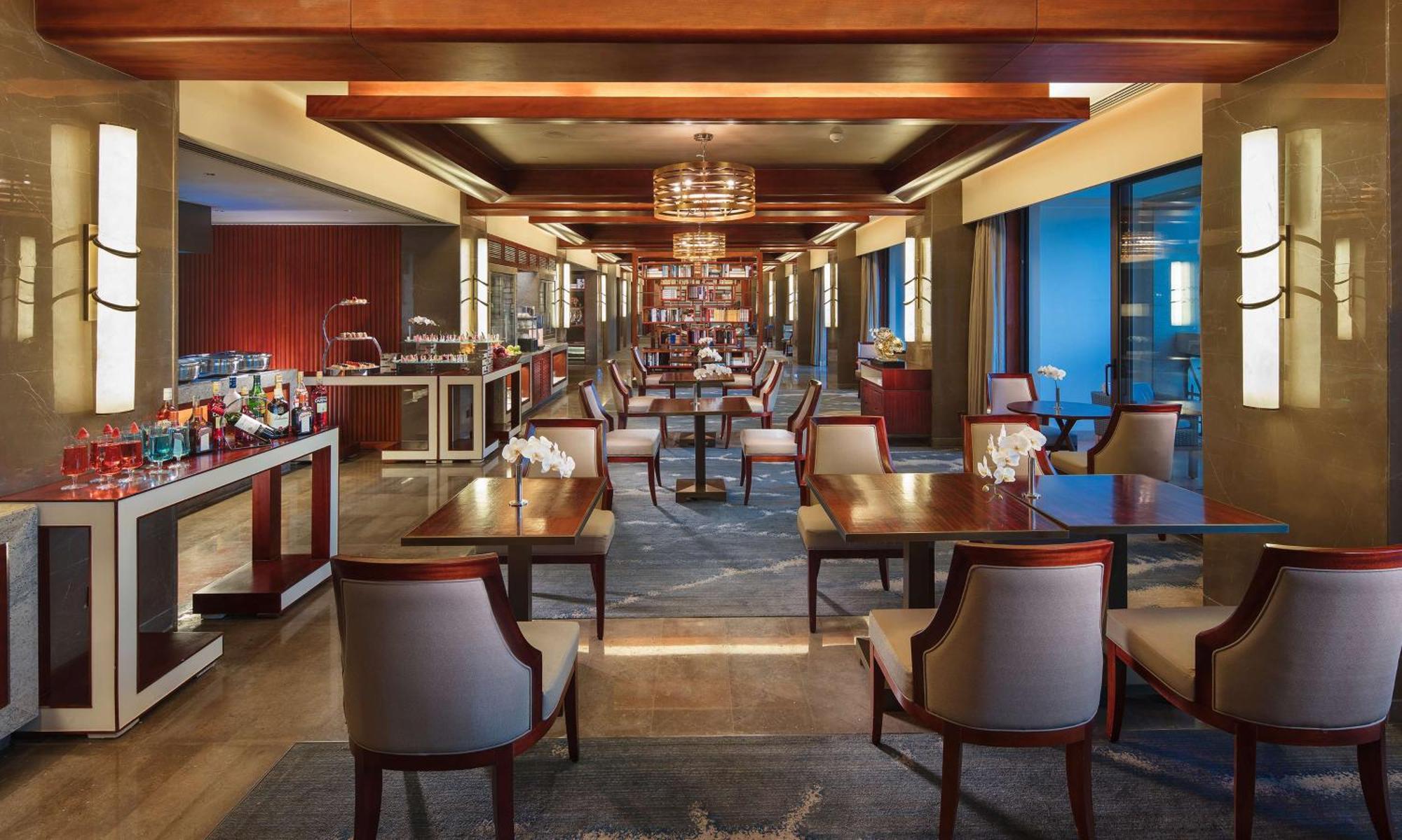 Hilton Qingdao Golden Beach - Beer Halls Exterior foto